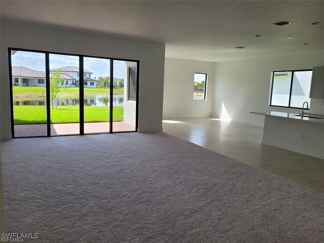 Foto del edificio - 5051 Alonza Ave