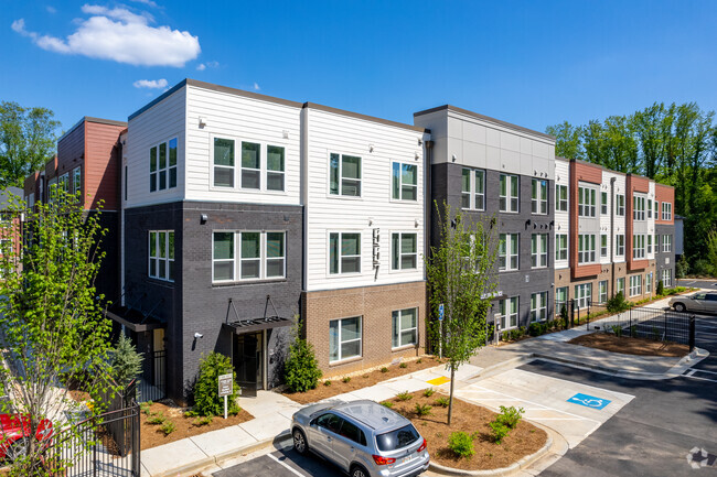 Columbia Canopy At Grove Park - Apartments In Atlanta, GA | Apartments.com