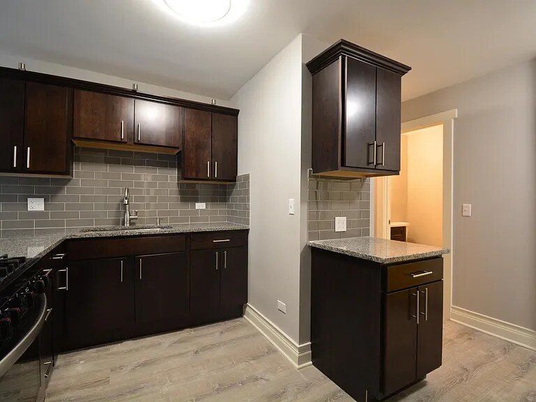 Foto principal - 5800 N Sheridan Rd