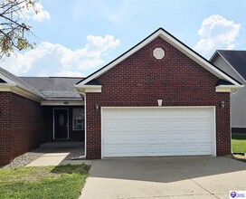 Building Photo - 118 Twin Lakes Dr