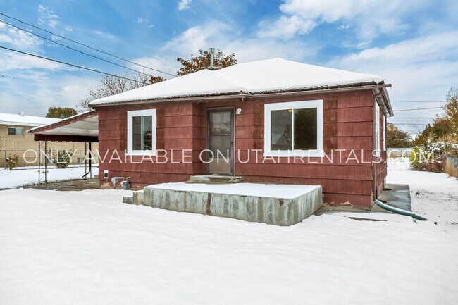 Building Photo - 465 W 300 S