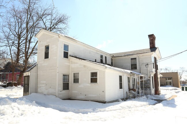 Foto del edificio - 113 E Cross St