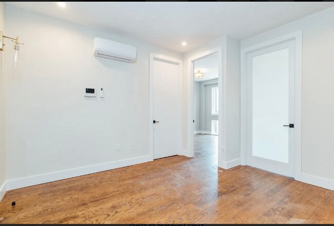 Foto del edificio - 104 Central Ave