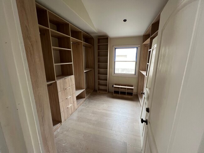 MASTER WALK IN CLOSET - 2005 N Meadows Ave