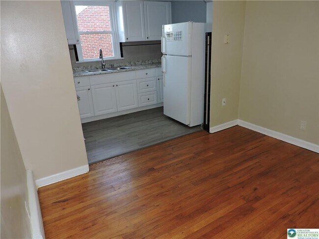 Foto del edificio - 1717 Tremont St