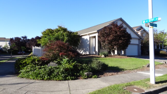 Foto del edificio - 17904 SE 13th St