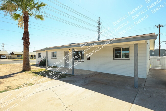Building Photo - 410 N Ironwood