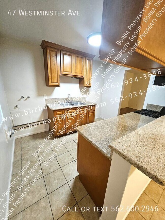 Foto del edificio - ***BEAUTIFUL 3 BEDROOM/2BATH WITH PARKING ...