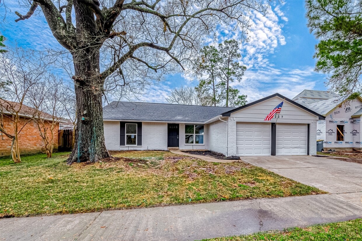 Foto principal - 23227 Pine Post Ln