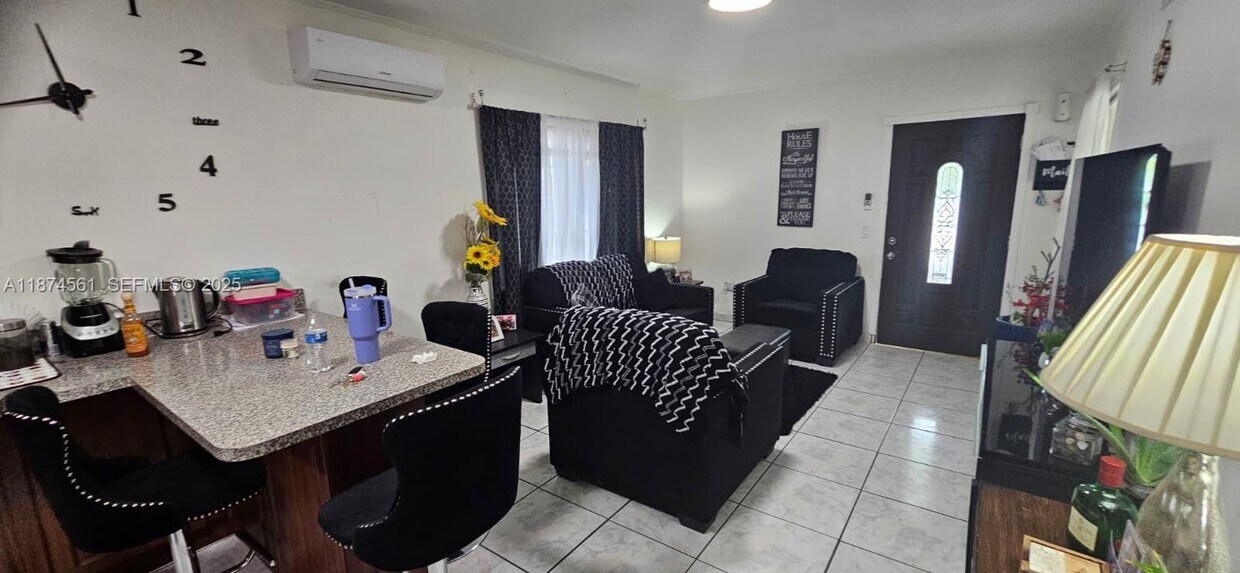 Foto del edificio - 2800 NW 90th St