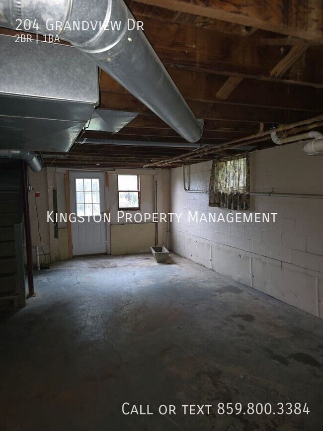 Building Photo - 204 Grandview Dr