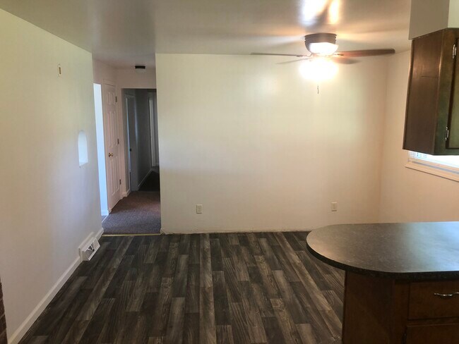 Dining room - 48394 Bell School Rd