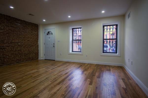 Primary Photo - 749 Quincy St