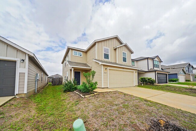 Foto del edificio - Open-Concept 3BR + Game Room Near Fort Sam & Randolph - Realtor Commission: $500