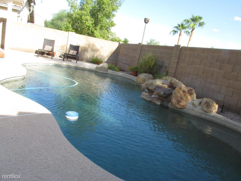 Foto del edificio - 1045 W Jeanine Dr