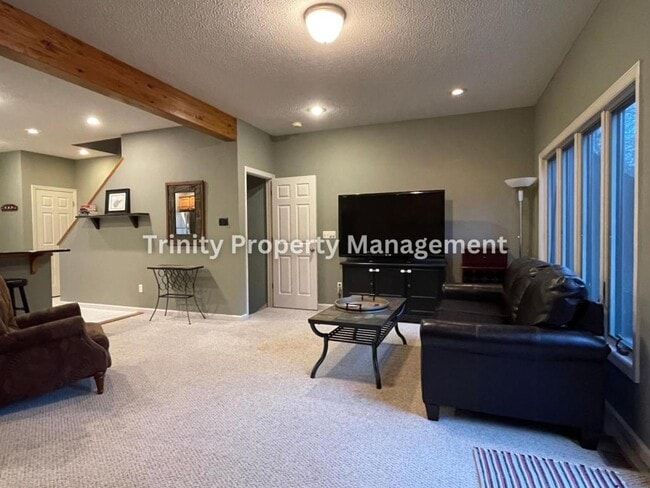 Foto del edificio - 206 Aaron Smith Dr