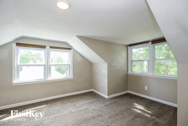Foto del edificio - 5007 Halsey St
