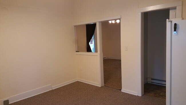 Kitchen - 614 S Whitmer St