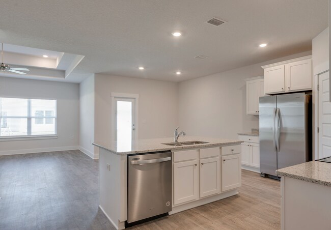Foto del edificio - Beautiful 4-Bedroom Home - Arbor Place