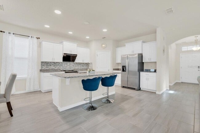 Foto del edificio - Perfect Home waiting for you! FULLY FURNISHED!