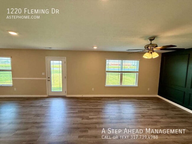 Building Photo - 1220 Fleming Dr