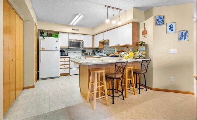 Foto del edificio - 2869 Coral Ct