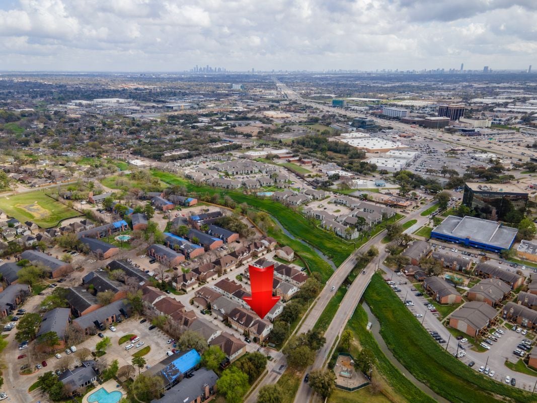 Building Photo - 7439 Hollister Spring