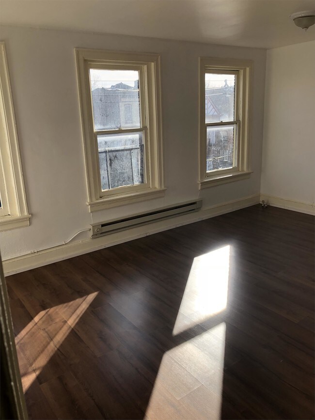 Foto del edificio - 232 Hamilton Ave