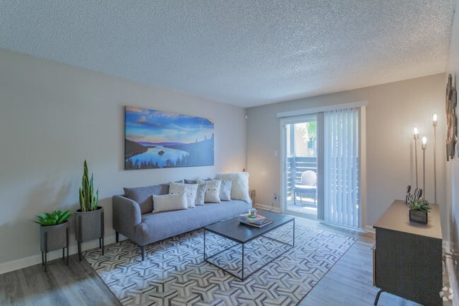 1BR, 1BA - 680 SF - The Phoenix Reno