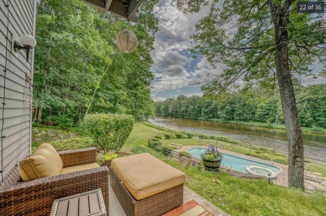 Foto del edificio - 55 Mountain River Ave