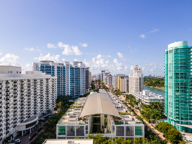 Building Photo - Terra Beachside Villas