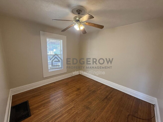 Foto del edificio - 742 Mc Reynolds Ave NW