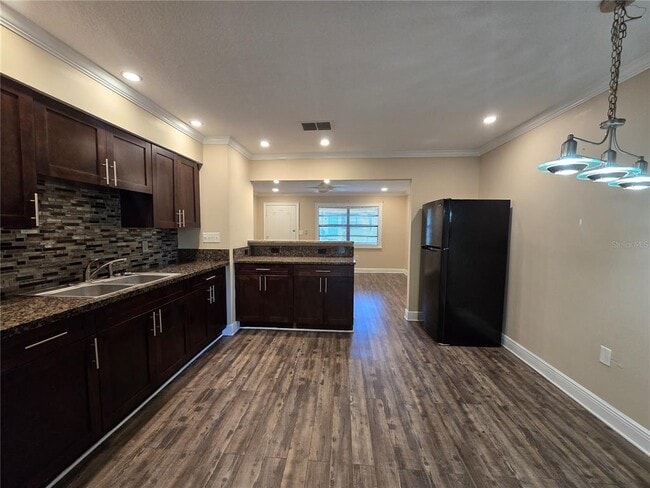 Foto del edificio - 447 6th St NE