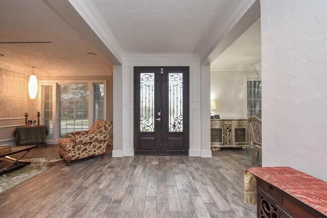 Foto del edificio - 4526 Lakeside Meadow Dr