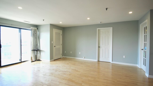 Living Room - 3920 Mystic Valley Pkwy