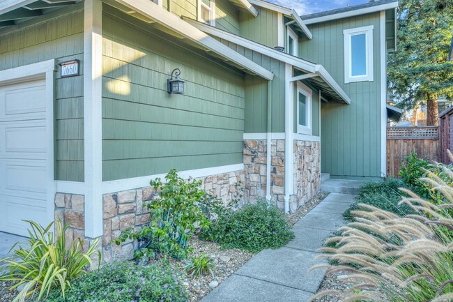 Building Photo - 7660 Mandolin Way