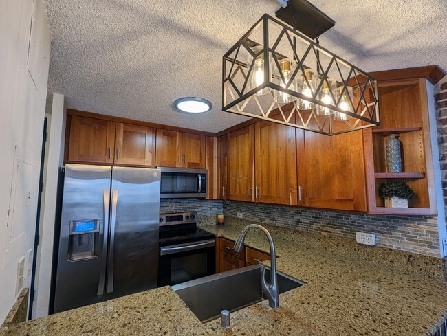 Building Photo - 98-500-500 Koauka Loop