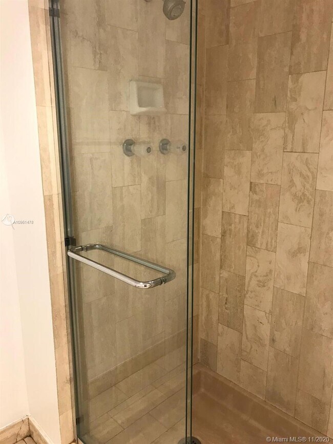 Foto del edificio - 1717 N Bayshore Dr