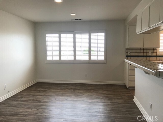 Foto del edificio - 952 W 18th St