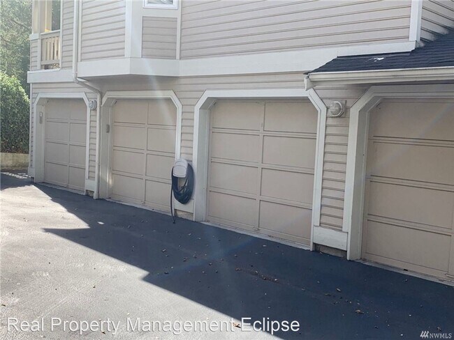 Building Photo - 2 br, 2 bath House - 430 3rd Ave S # A102