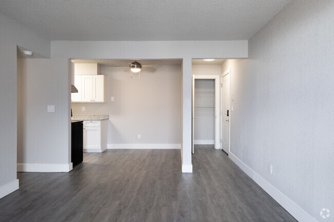 2BR, 2BA - 960SF - Parc at Prairie Grass