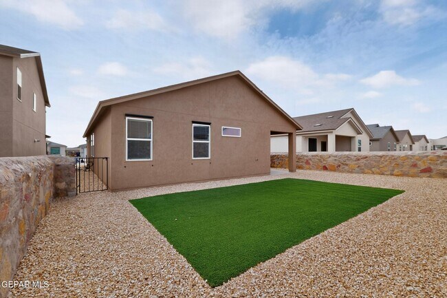Building Photo - 12621 Cono Norte Dr