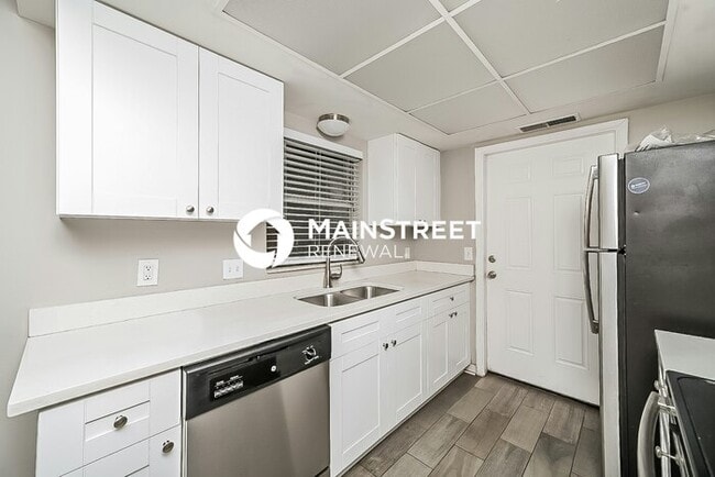Building Photo - 4 Bedroom Pet-Friendly Home in Seffner, FL...