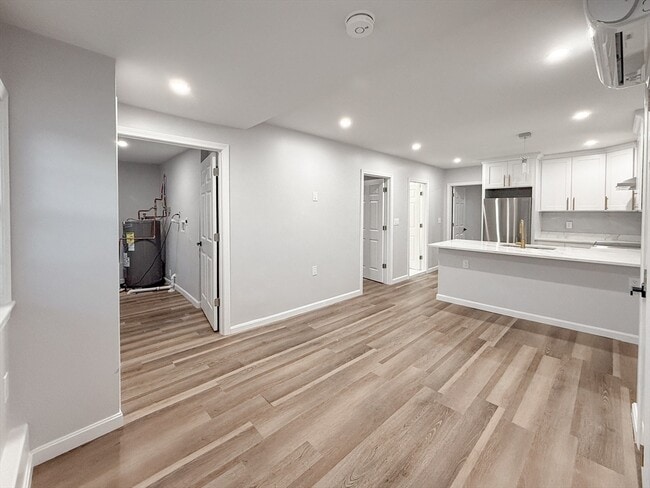 Building Photo - 29 Avon St