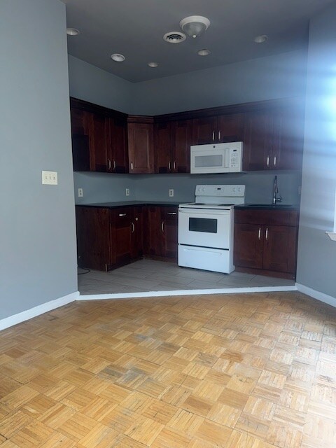 Building Photo - 4254 Parkside Ave