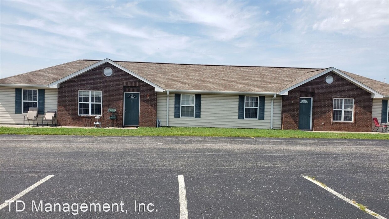 Primary Photo - 96 Wellsprings Dr