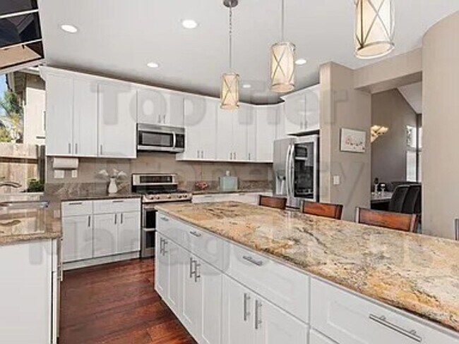 Foto del edificio - Luxurious 5-Bedroom Rancho Del Oro Home with Solar – Available Now!