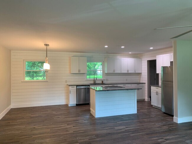 Photo - 3 Bedroom 2 Bath House with Fenced-in Yard...