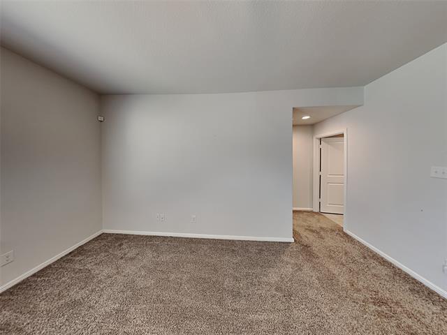 Building Photo - 3401 Winoak Dr