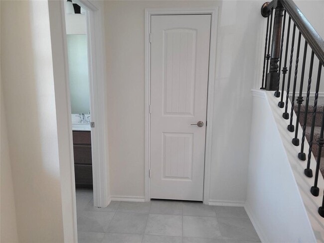 Building Photo - 4465 Acerno St